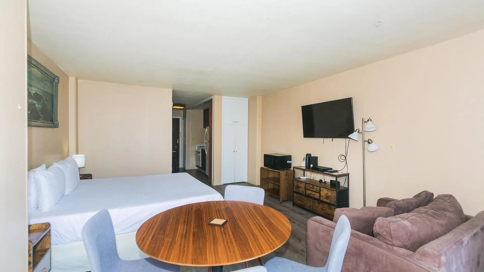 Apartment Ilikai Marina Studio City View Condos With Fully Equipped Kitchens & Free Wifi Honolulu United States