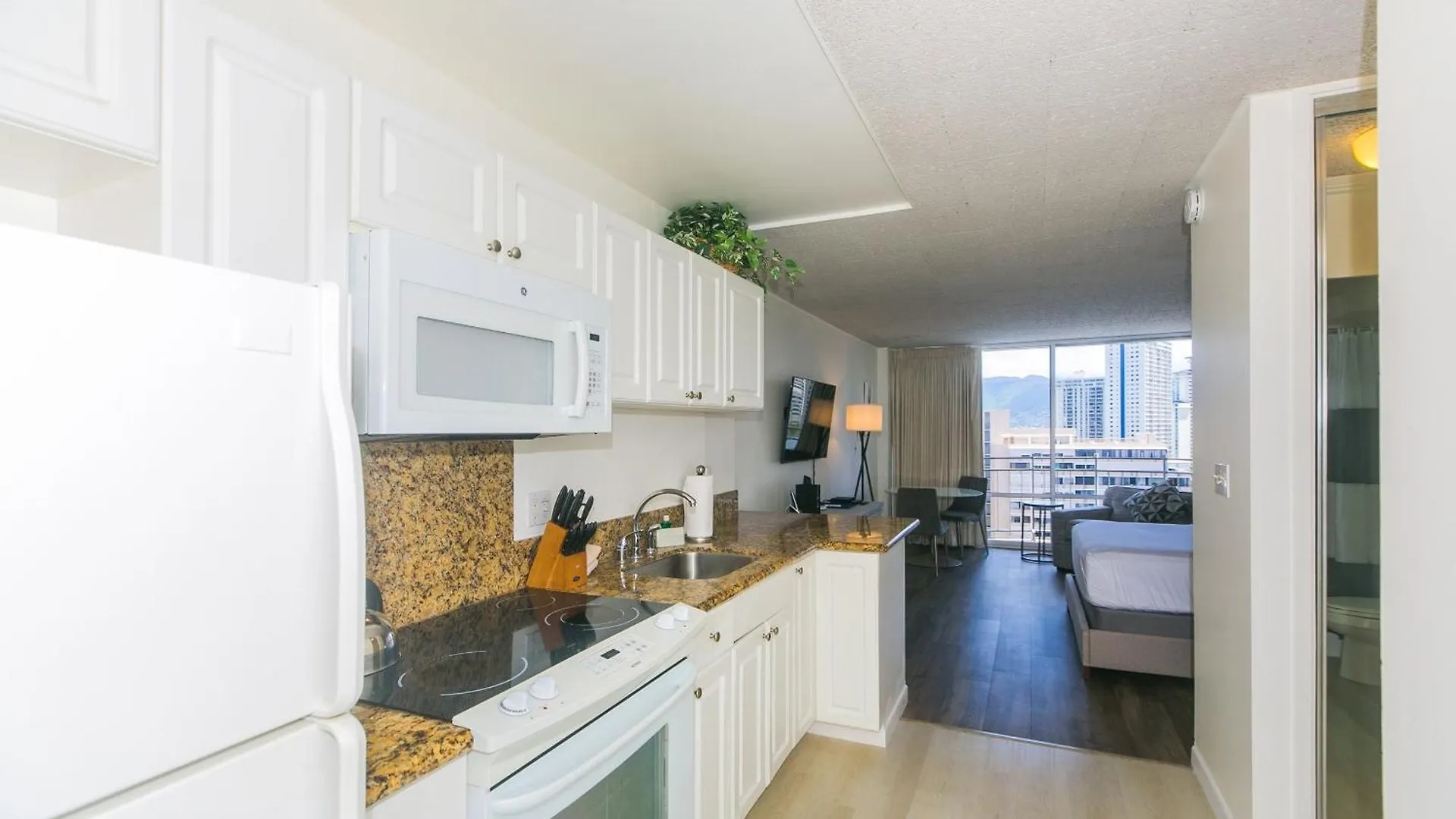 Ilikai Marina Studio City View Condos With Fully Equipped Kitchens & Free Wifi Honolulu