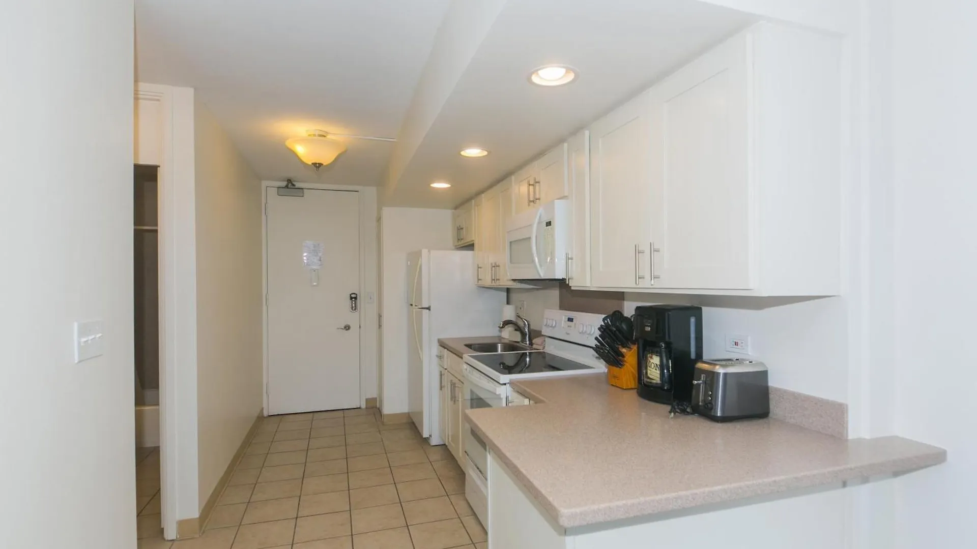 Ilikai Marina Studio City View Condos With Fully Equipped Kitchens & Free Wifi Honolulu
